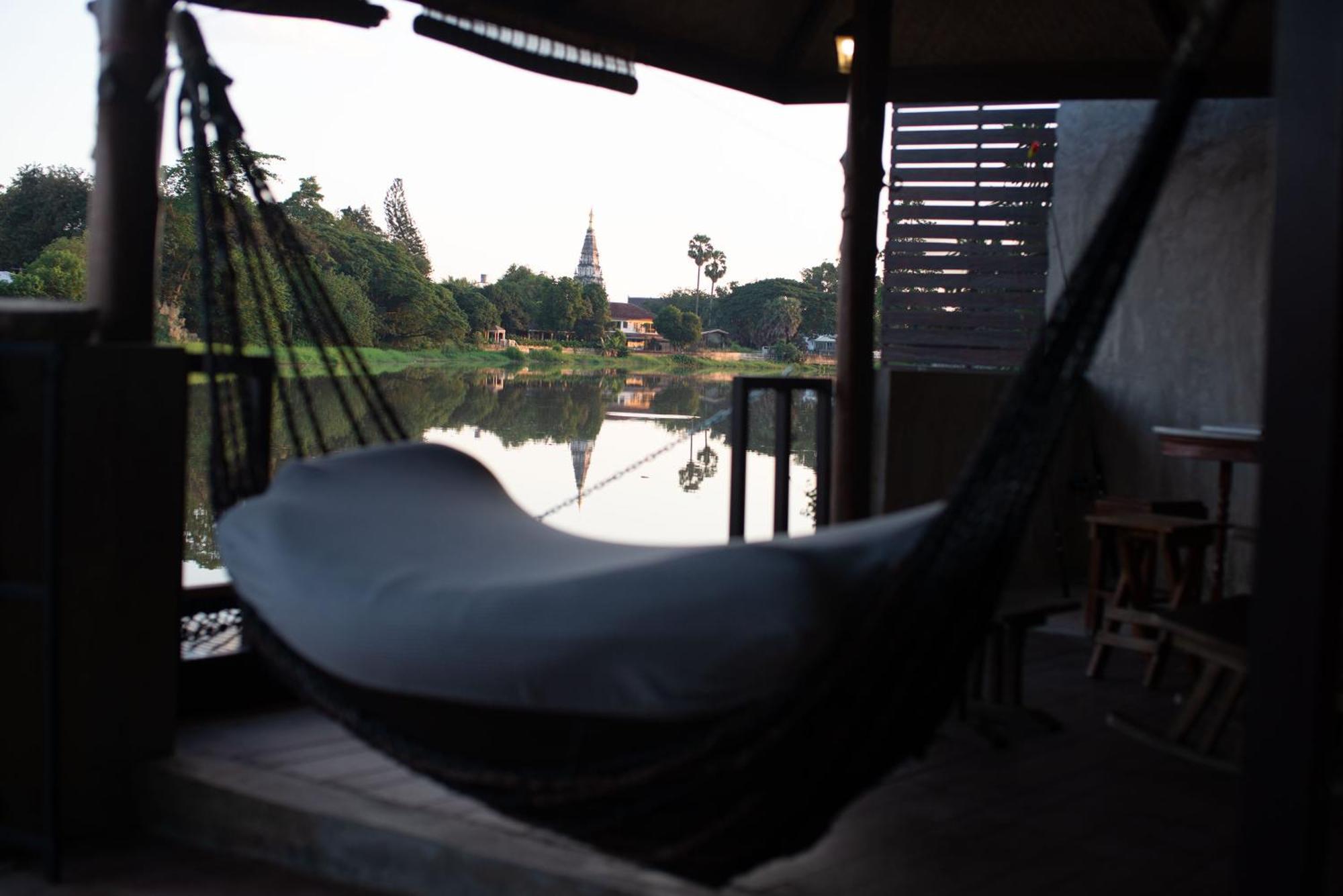 Tolani Riverside Villa Чиангмай Екстериор снимка
